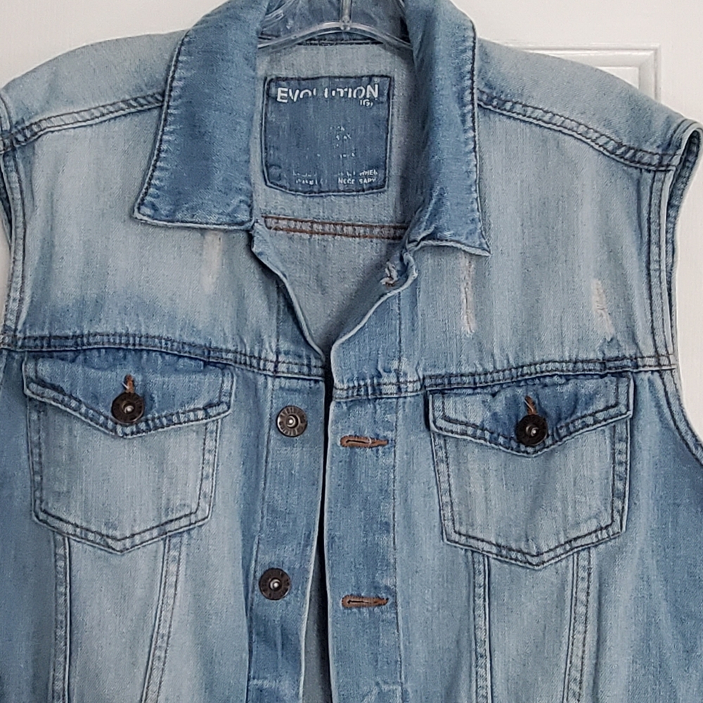 Evolution In Design Distressed Blue Denim Men's Jacket. Large. - Picture 6 of 9